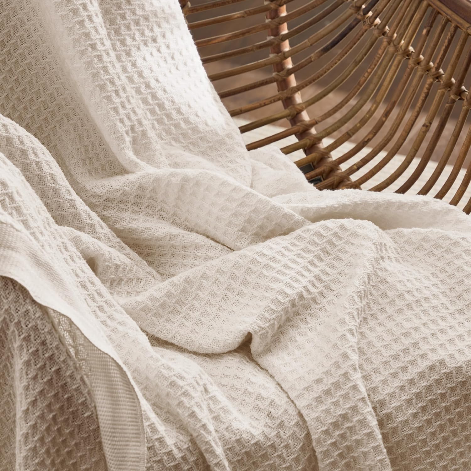 Bedsure — Cotton Waffle Weave Blanket — view 3