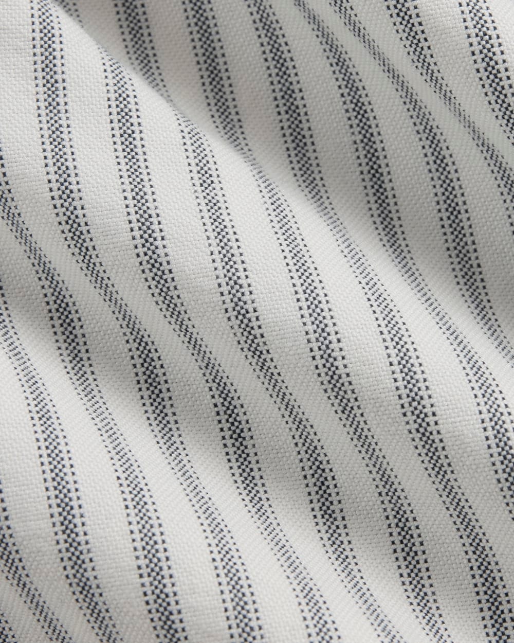 Everlane — The Slim Oxford Shirt — view 6