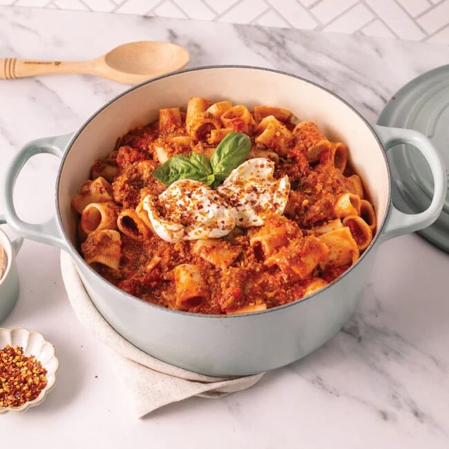Le Creuset — Signature Round Dutch Oven — view 4